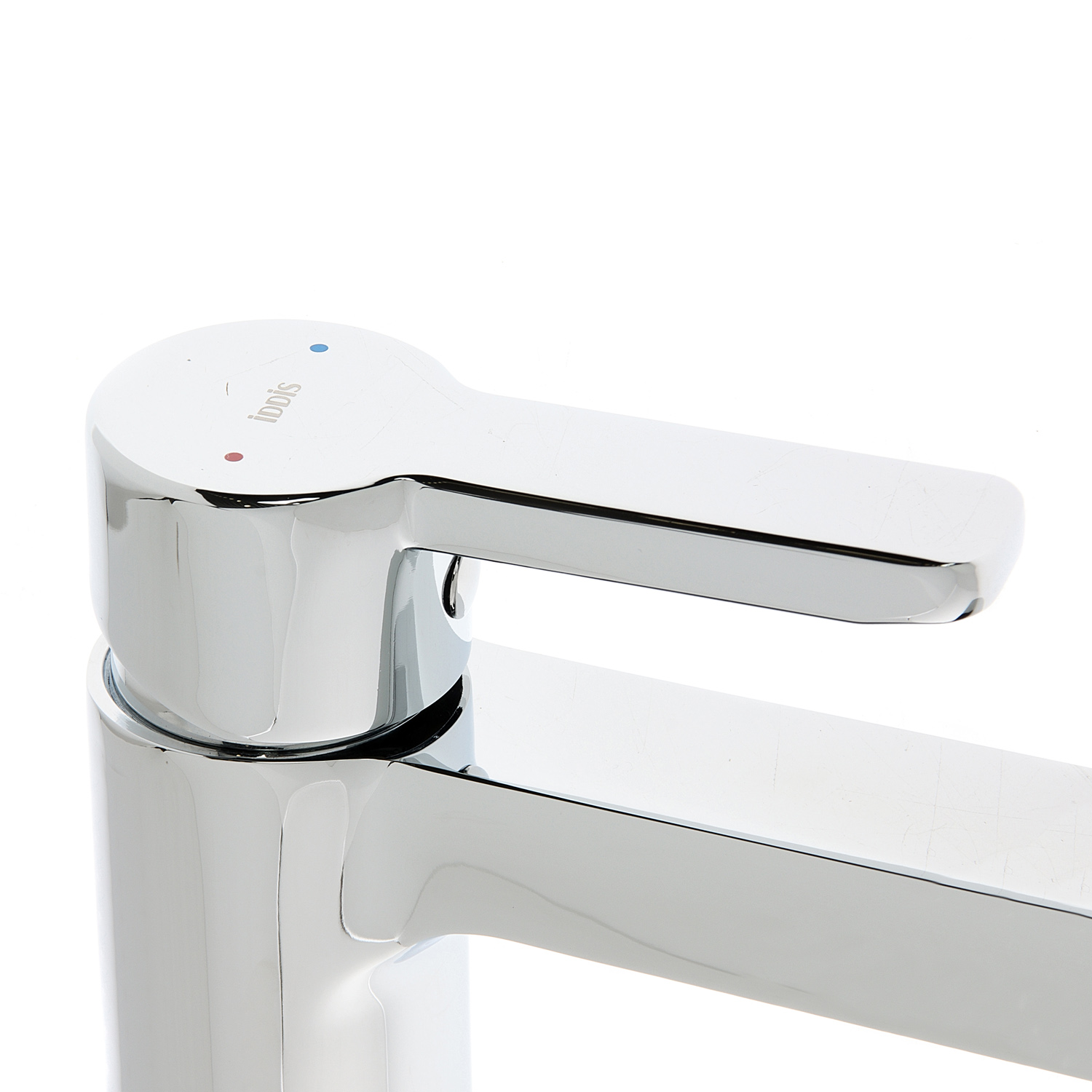 Смеситель для умывальника IDDIS Sena SENSB00i01, короткий излив, рычажный
