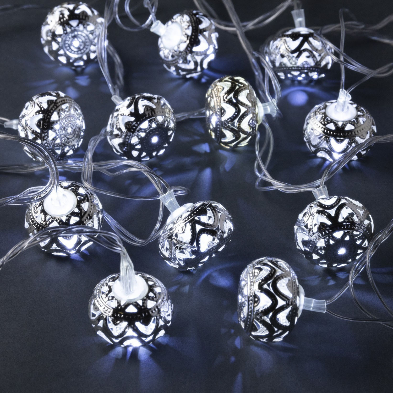 Гирлянда «Нить» Luazon Lighting, 4 м, 8 режимов, белый, шарики, 20 LED, IP20, 220 В Гирлянда «Нить» Luazon Lighting, 4 м, 8 режимов, белый, шарики, 20 LED, IP20, 220 В