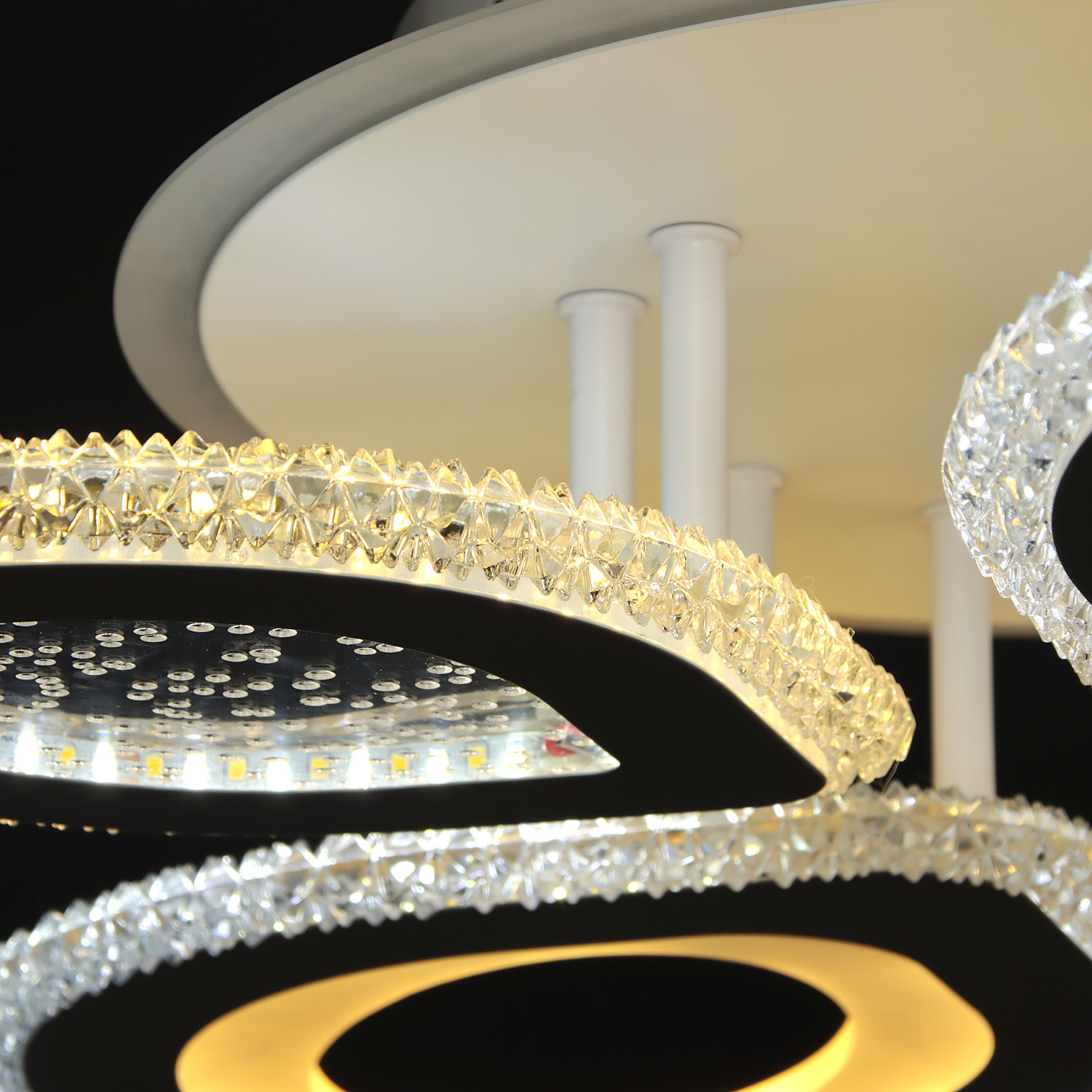 Люстра S2354/2+2 LED 3000K-6500K+RGB (d-660; h-120) пульт VERNER LIGHTING *1