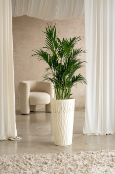 Кашпо пластм. "Winds" высокое 40л d верха 340мм h630мм со встав.18,7л Белос.жасмин IG652210048 *1/4